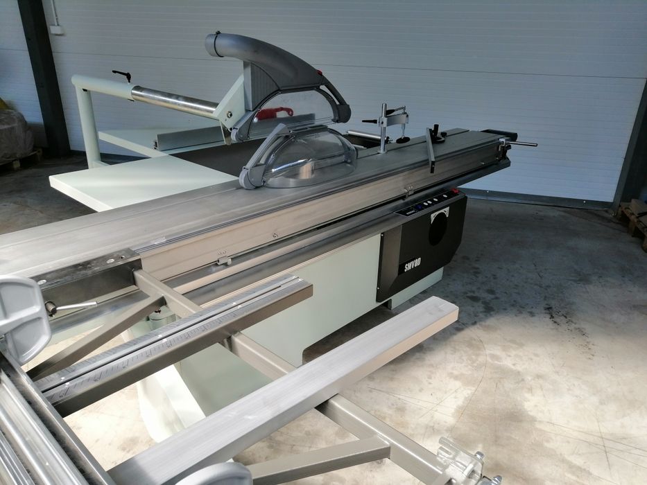 Piła formatowa 3200 na pretach