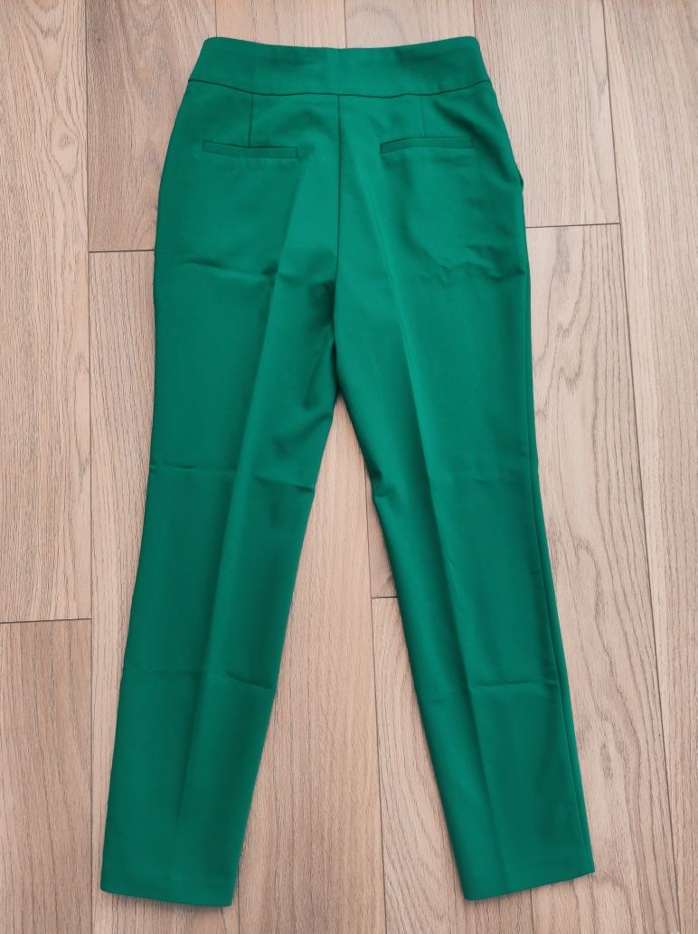 Новые с биркой брюки штаны Top secret изумрудного цвета S-М, 44-46