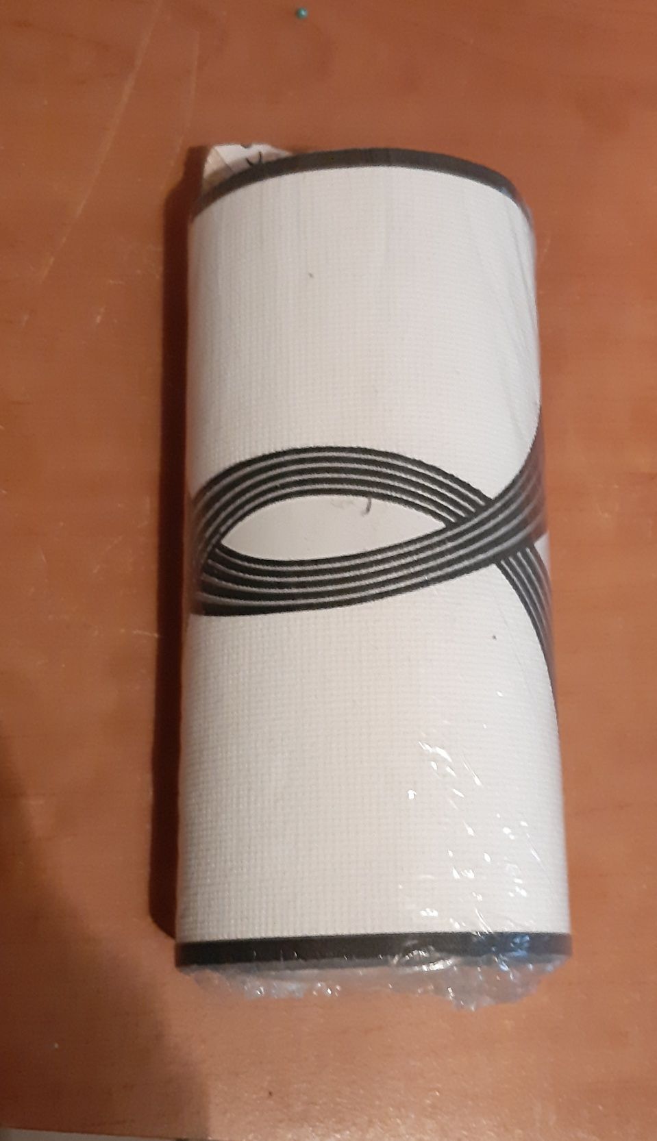 Pasek tapety do wykończenia