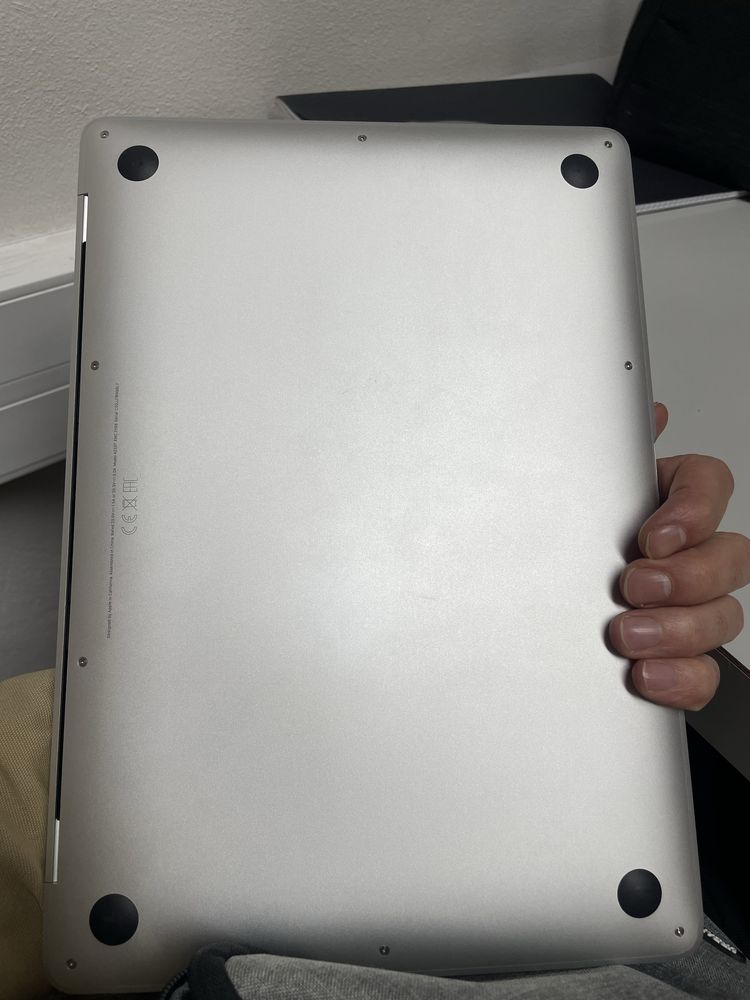 Macbook Air M1 2022