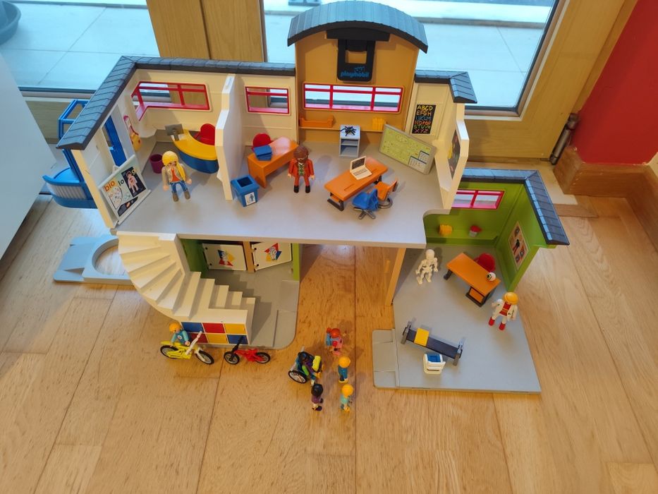 Escola Playmobil + transporte escolar