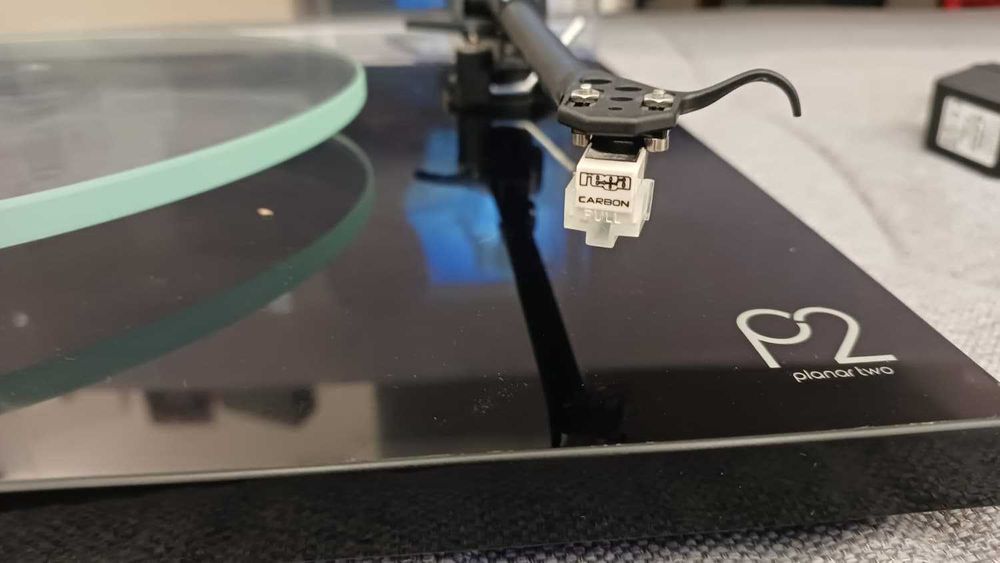 Gira-Discos Rega Planar 2  – Célula Rega Carbon – Acabamento Preto