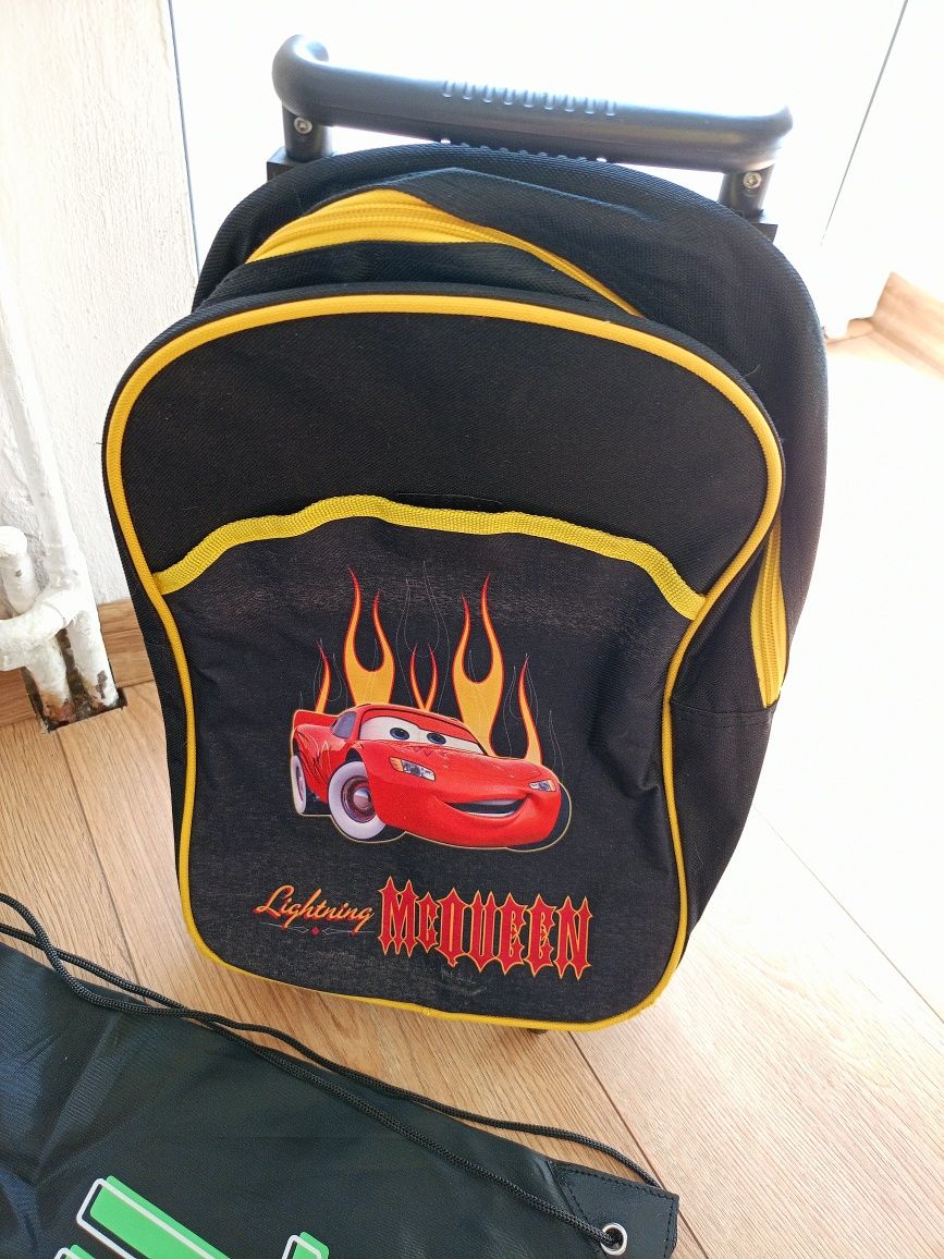 Plecak na kółkach dla dzieci zygzak McQueen gratis plecak worek