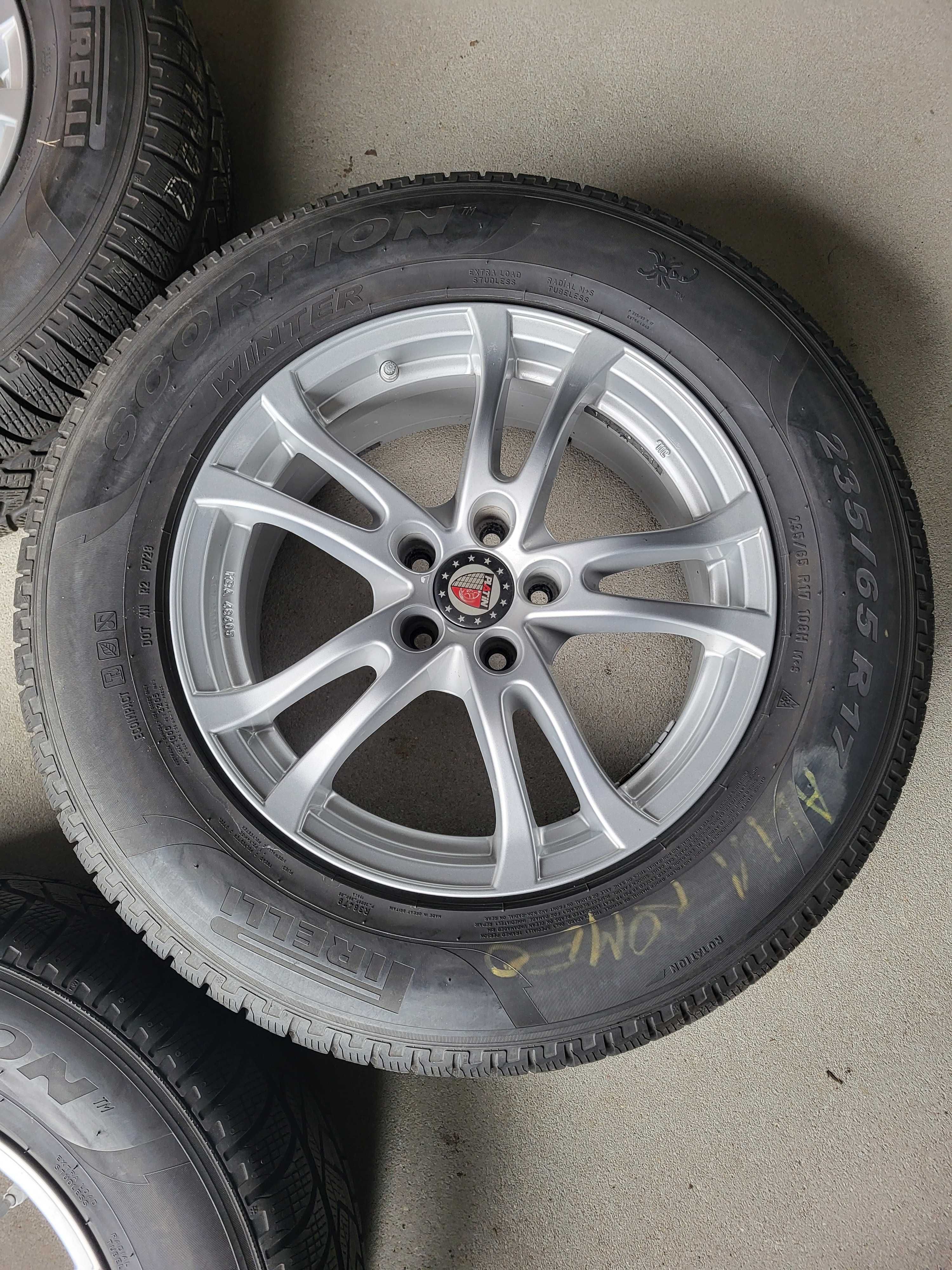[K269] Koła zimowe 17 Cali 5x110 +235/65/17 Alfa Romeo Stelvio Pirelli