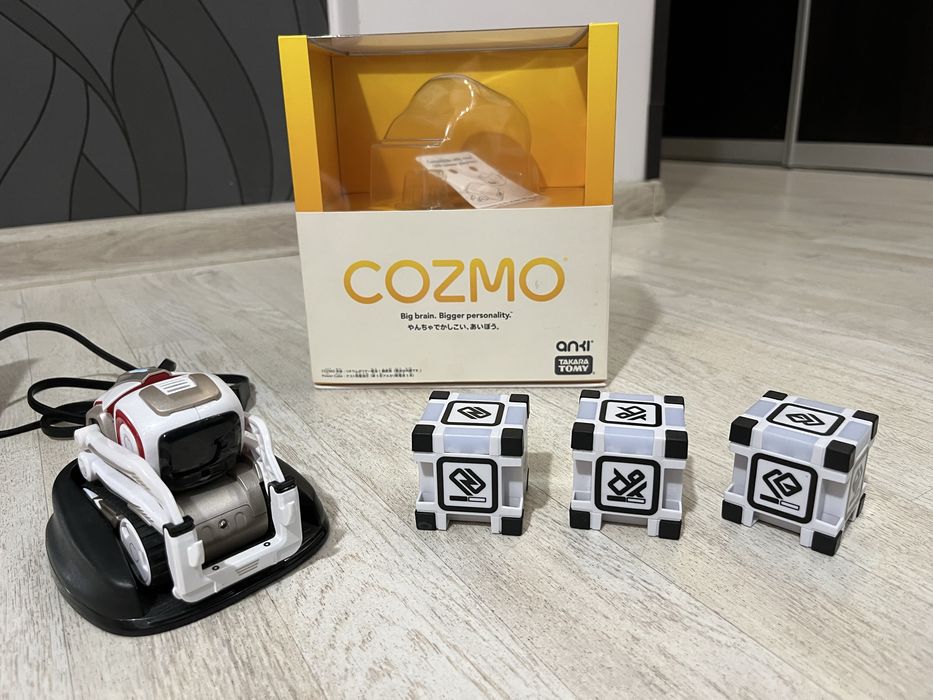 Anki Сozmo робот Козмо kozmo