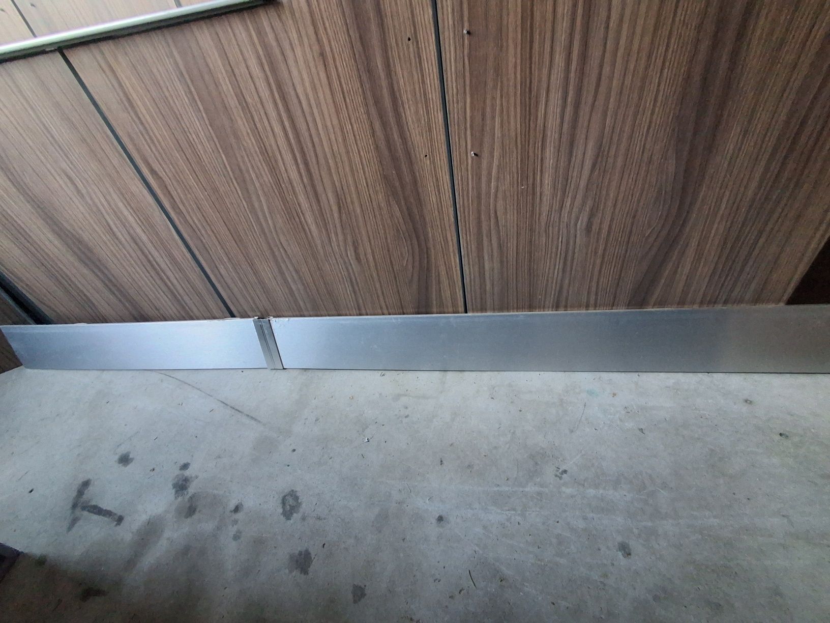 Moveis de cozinha com 180cm comprimento