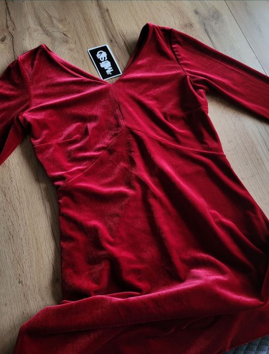 Sukienka czerwona wizytowa elegancka r.36 S burgund aksamit Świąteczna
