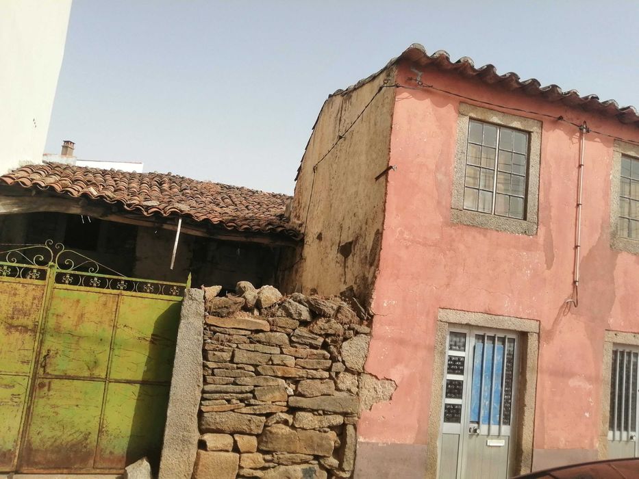 2 casas rusticas com 260 metros quadrados, Sendim Miranda do Douro
