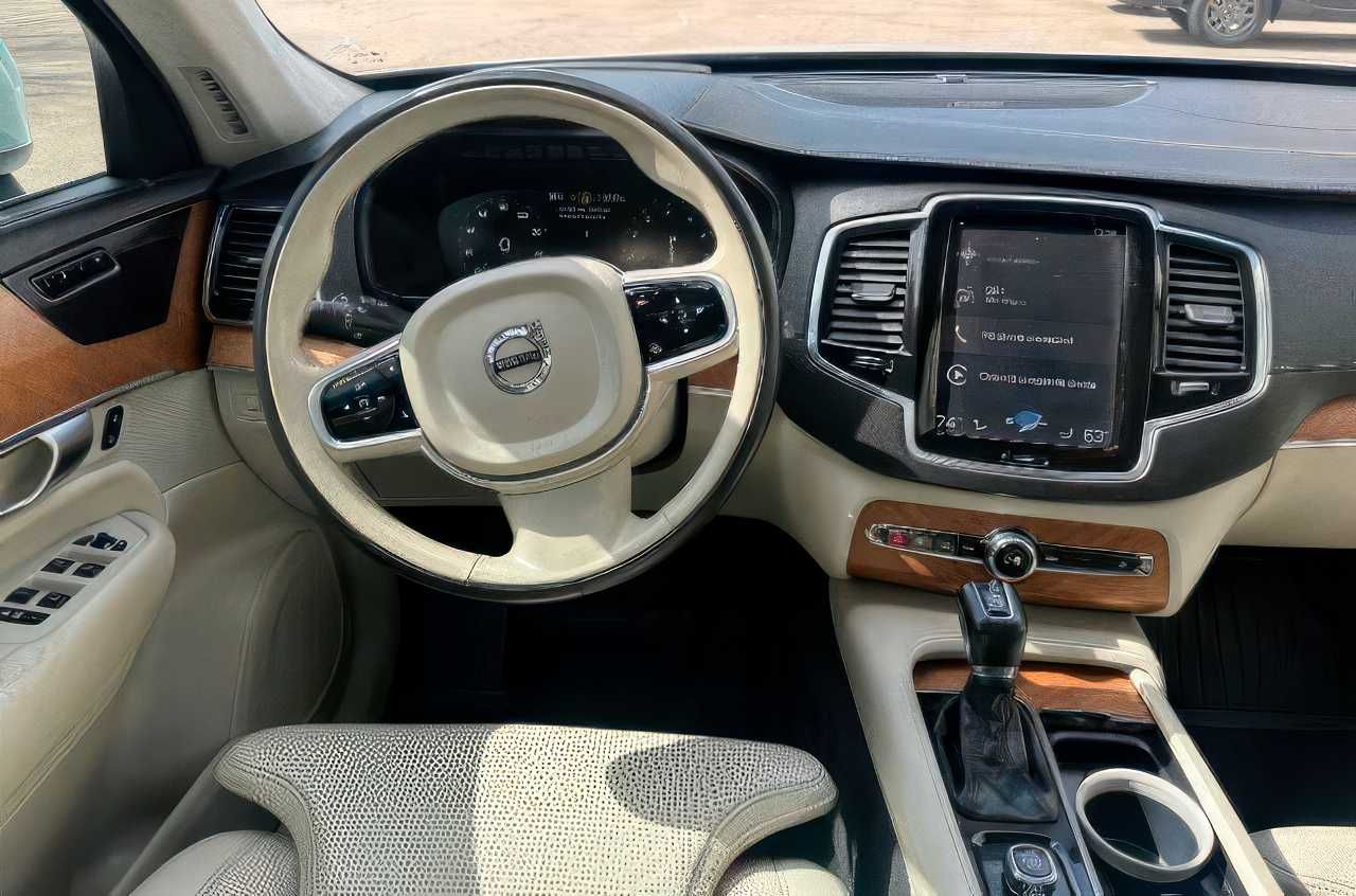 2020 Volvo XC90 T6 Inscription