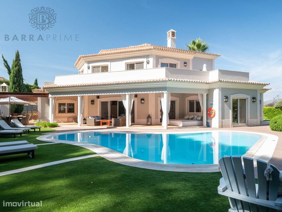 Casa DIGARDA: Elegância e Conforto para Arrendamento Anual na Quint...