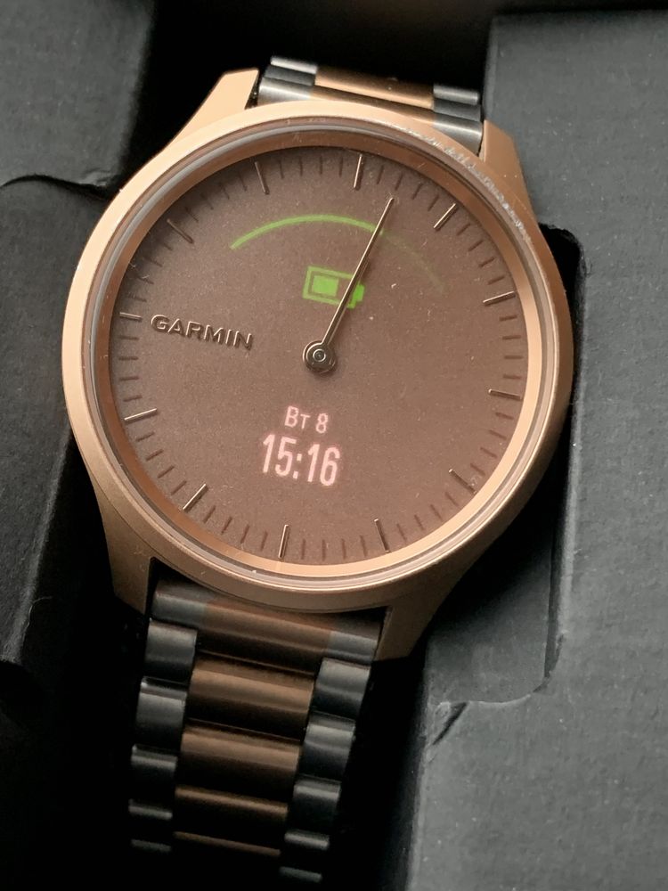 Свої трекінг часи Garmin vivomove style з ремінцем