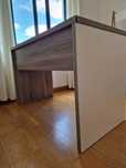Mesa de escritório em madeira compensada, branca/cinzenta