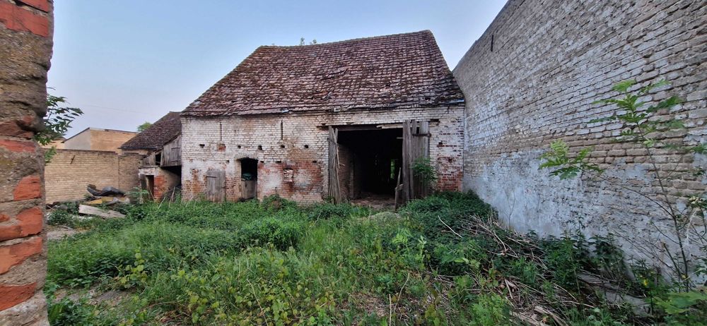 Dom do remontu z działką.