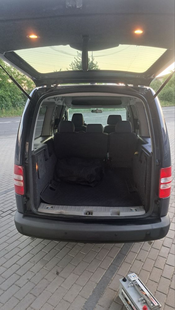 Продаж Volkswagen Caddy 2011 рік