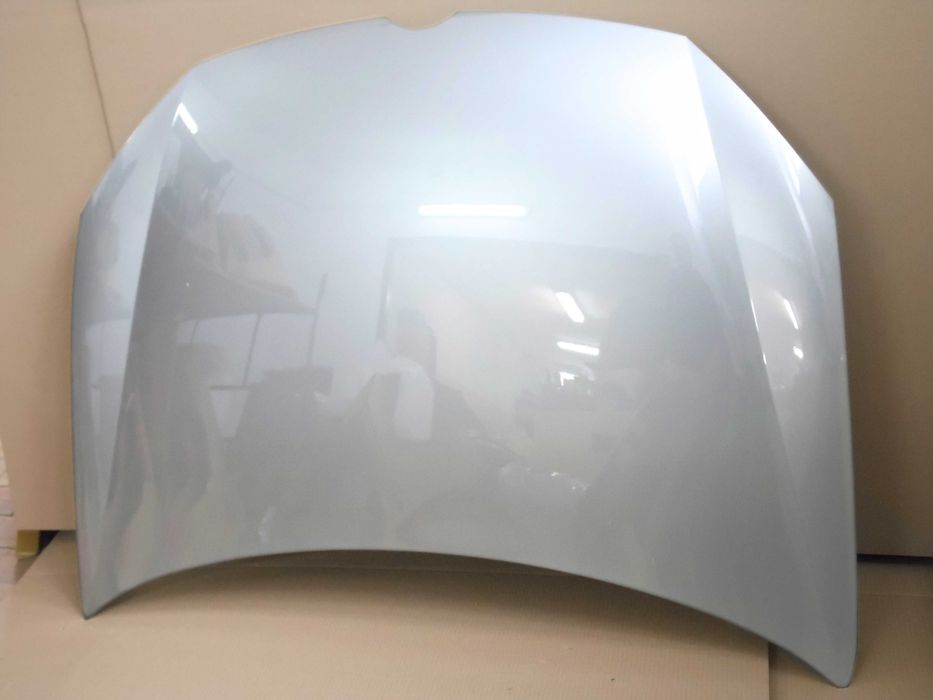 Maska do VW Golf 6 (5K) 08-13r w kolorze srebrnym LA7W