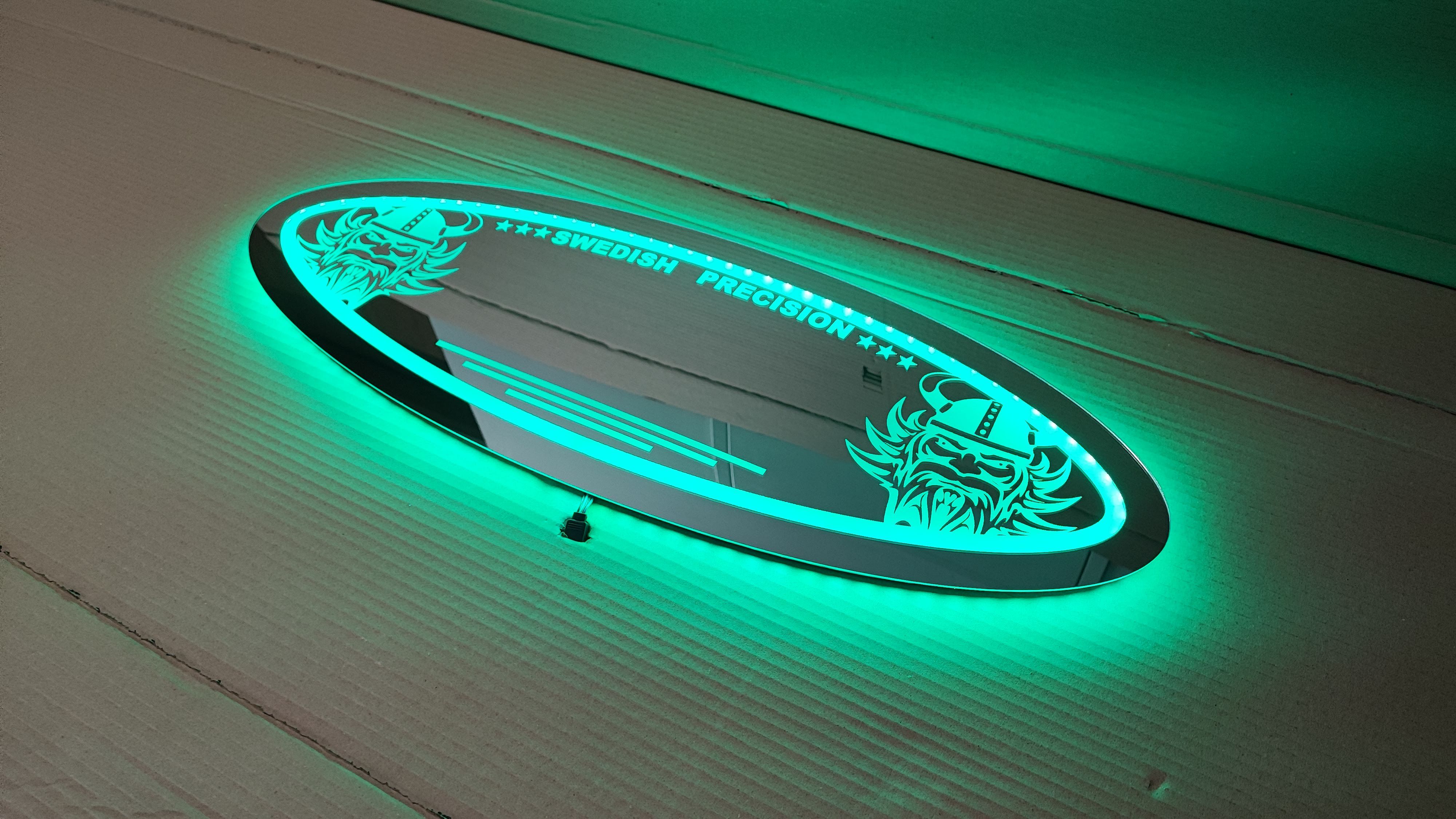 VOLVO WIKING lustro LED , logo na tylną ścianę TIR, nad łóżko V03-RGB