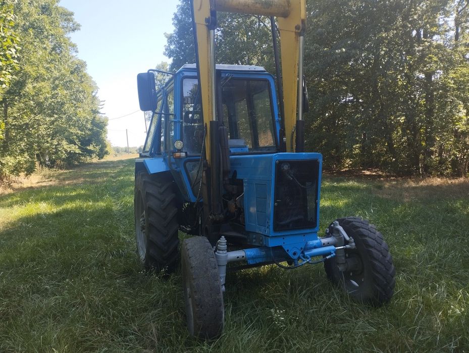 Трактор МТЗ 80 з навантажувачем