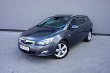 Opel Astra J 1.4 Turbo automat jak nowa idealny stan oryginał lakier