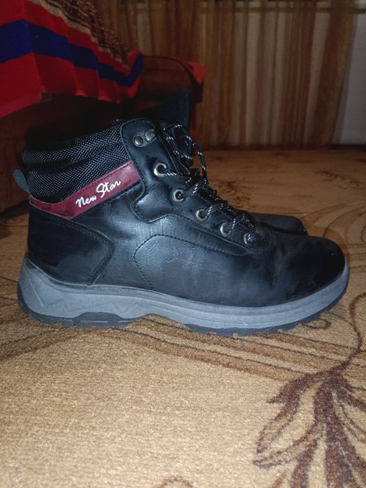 Зимове взуття 45 розмір