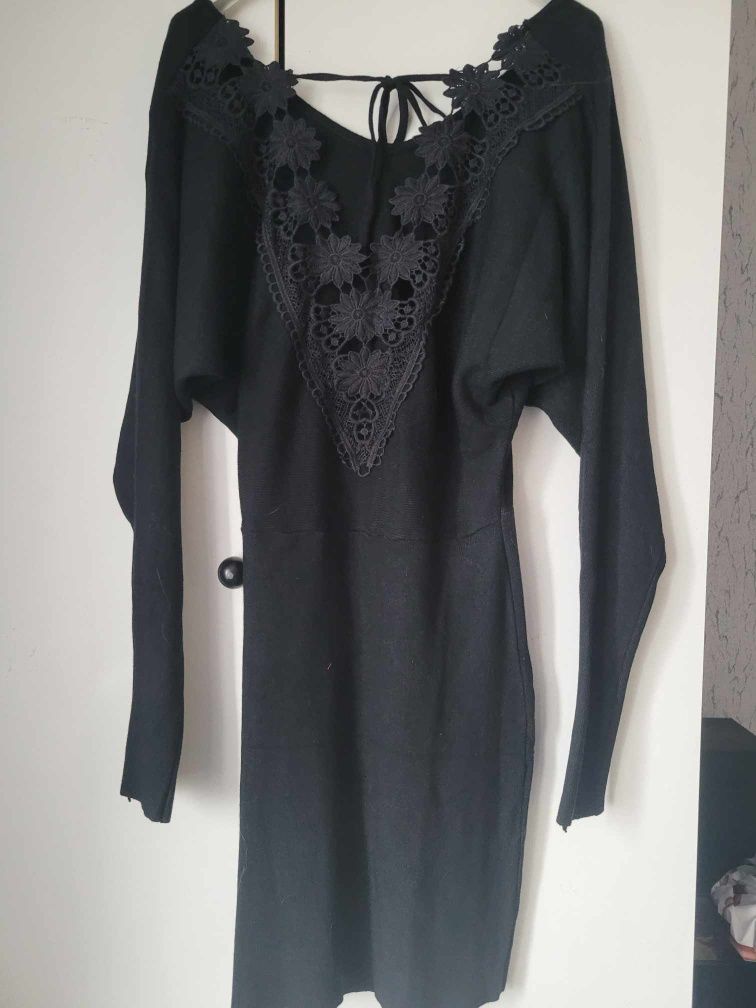 Nowa czarna sweterkowa sukienka