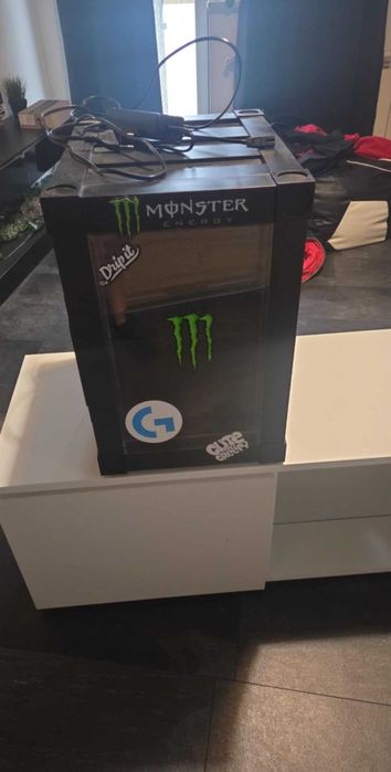 Lodówka Monster Energy