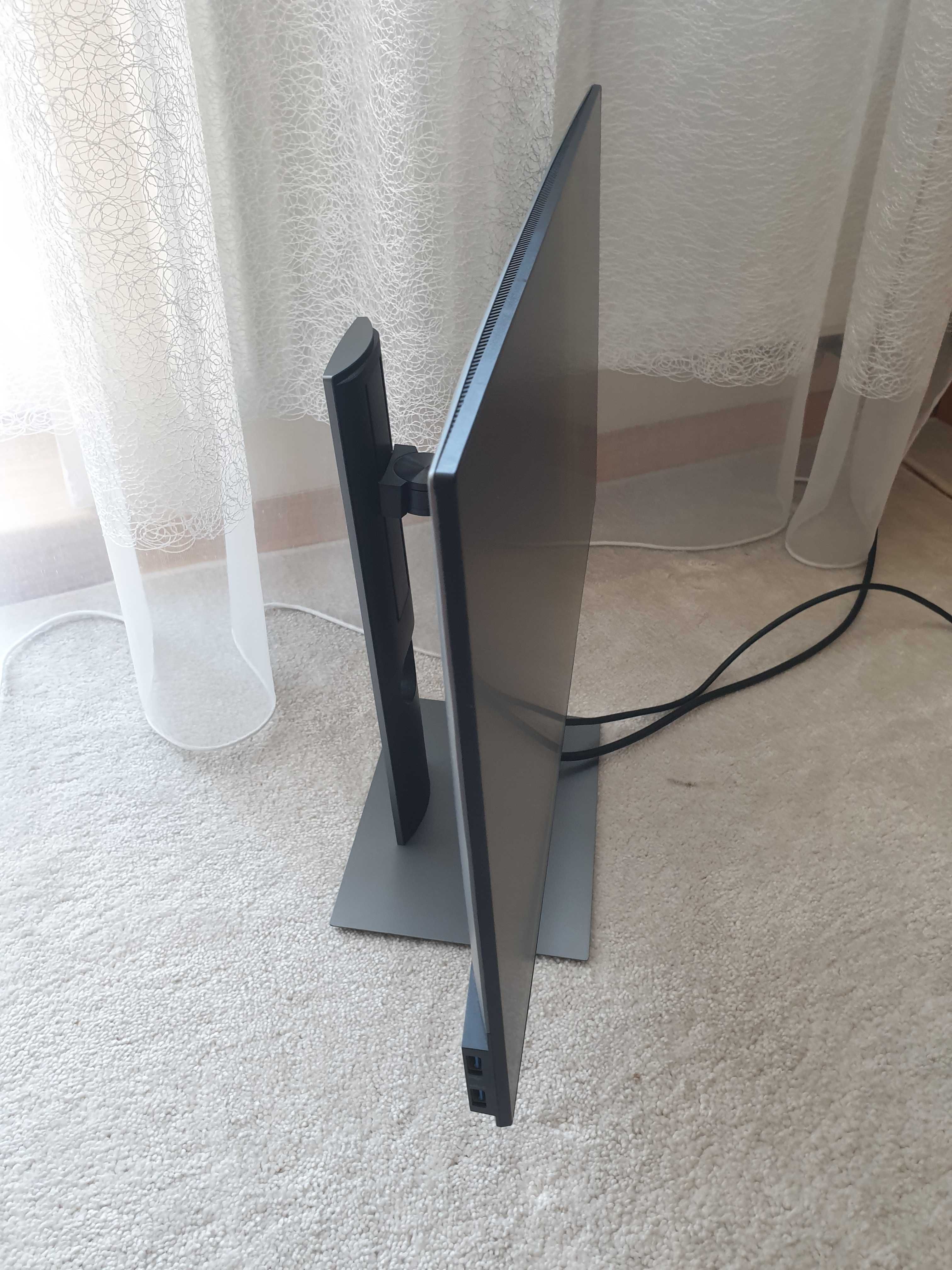 Bezramkowy monitor 24" Dell UltraSharp U2419HC USB-C Pivot HD