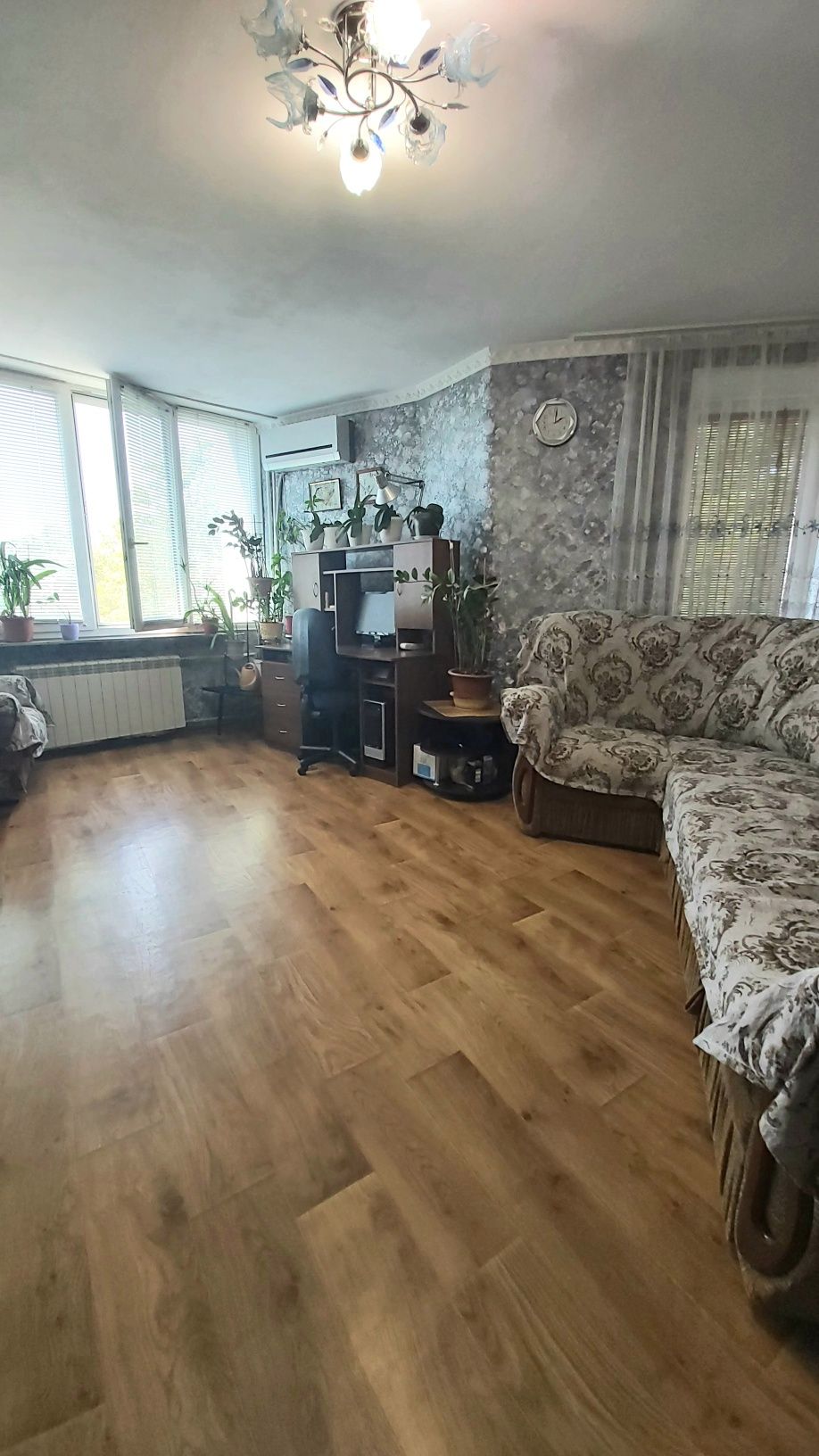 Продам 3 комнатную улучшенной планировки в кирпичном доме, 3 этаж!