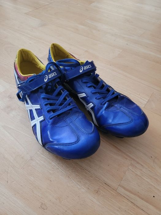 Buty kolce Asics
