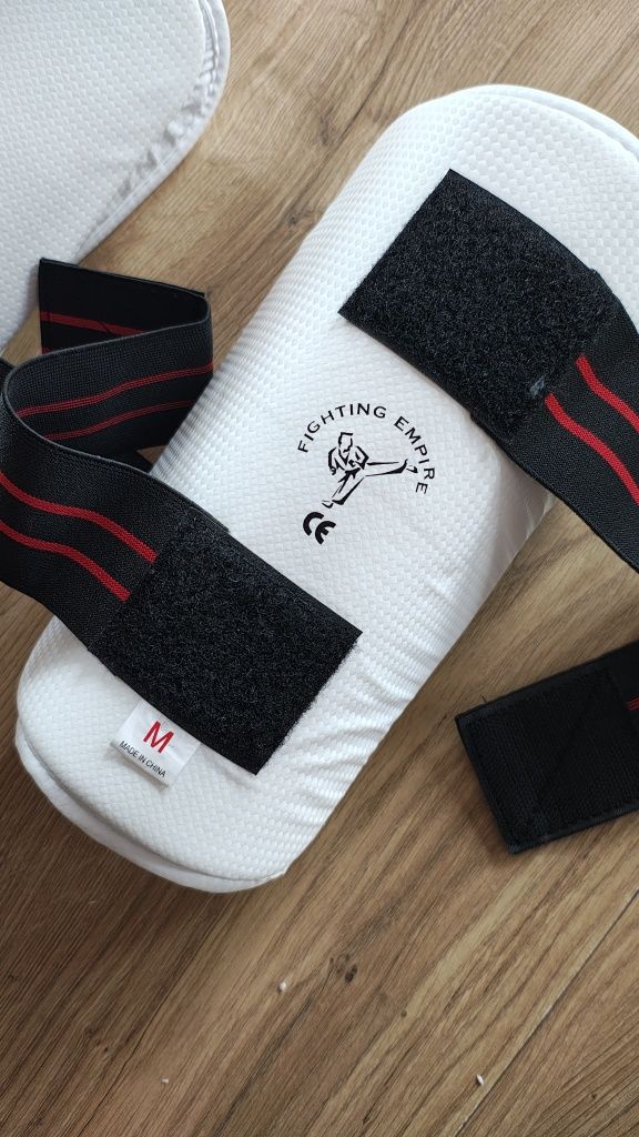 Ochraniacze M na przedramiona taekwondo sporty walki WTF