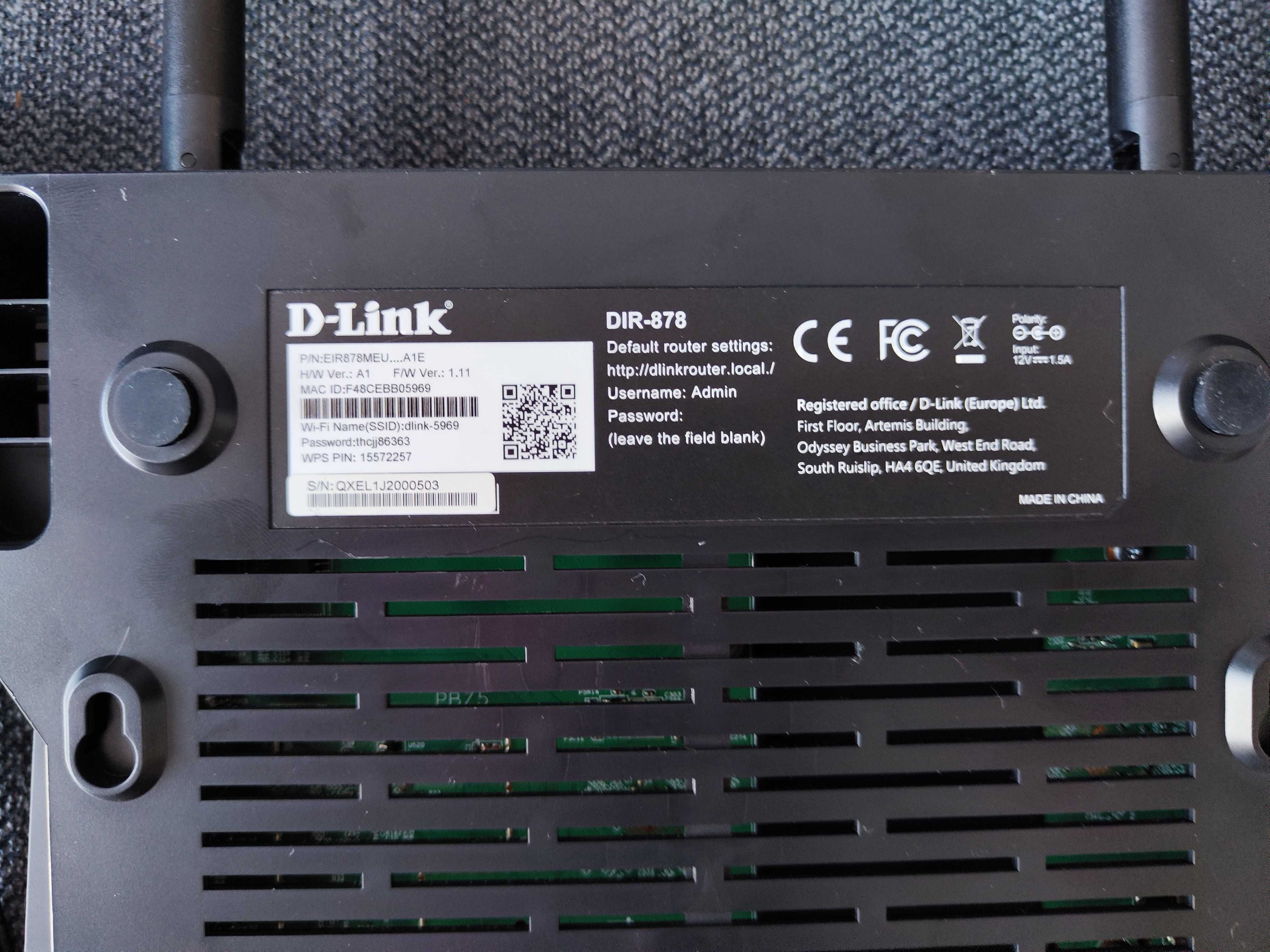 Dlink - DIR-878 - 4 antenas - Perfeito estado - 2,4 GHz e 5 ghz