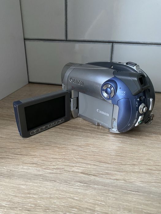 Відеокамера DC 210