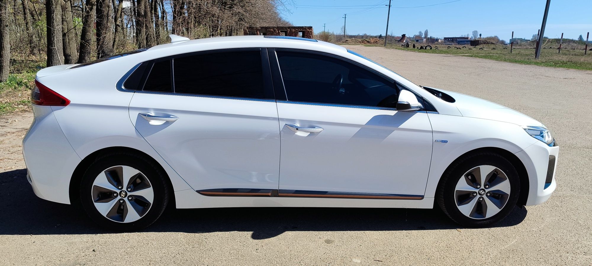 Hyundai Ioniq 28kw