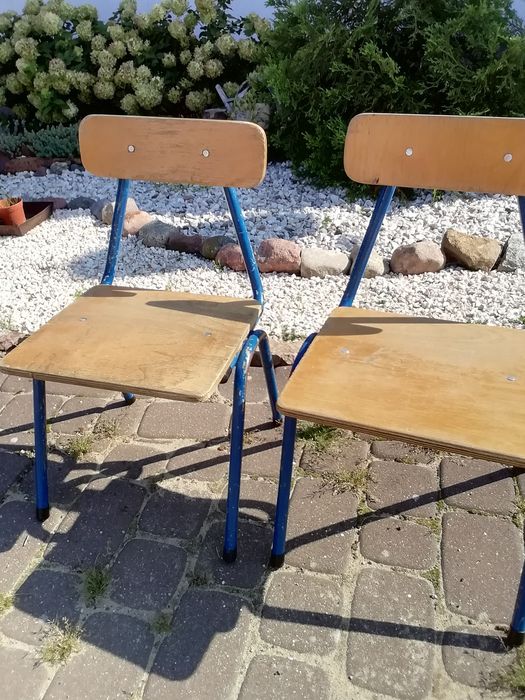 Krzesełka dziecięce metal drewno