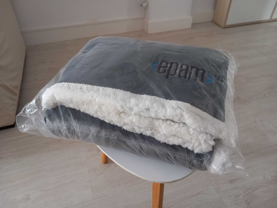 Kocyk miękki polarowy, kolor szary, 150x110 cm. Nowy.