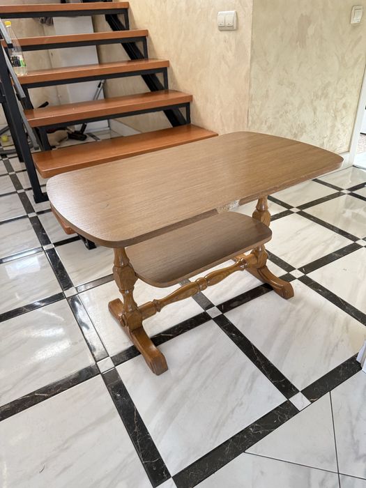 журнальний столик