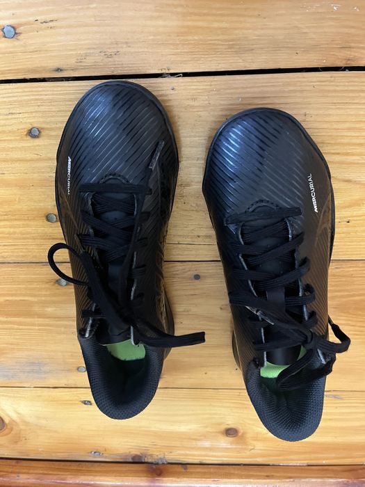 Чоловічі сороконожкі Nike 2023 рік