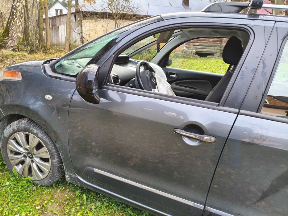 Uszkodzony Citroen C3 Picasso 1,6 VTi Selection