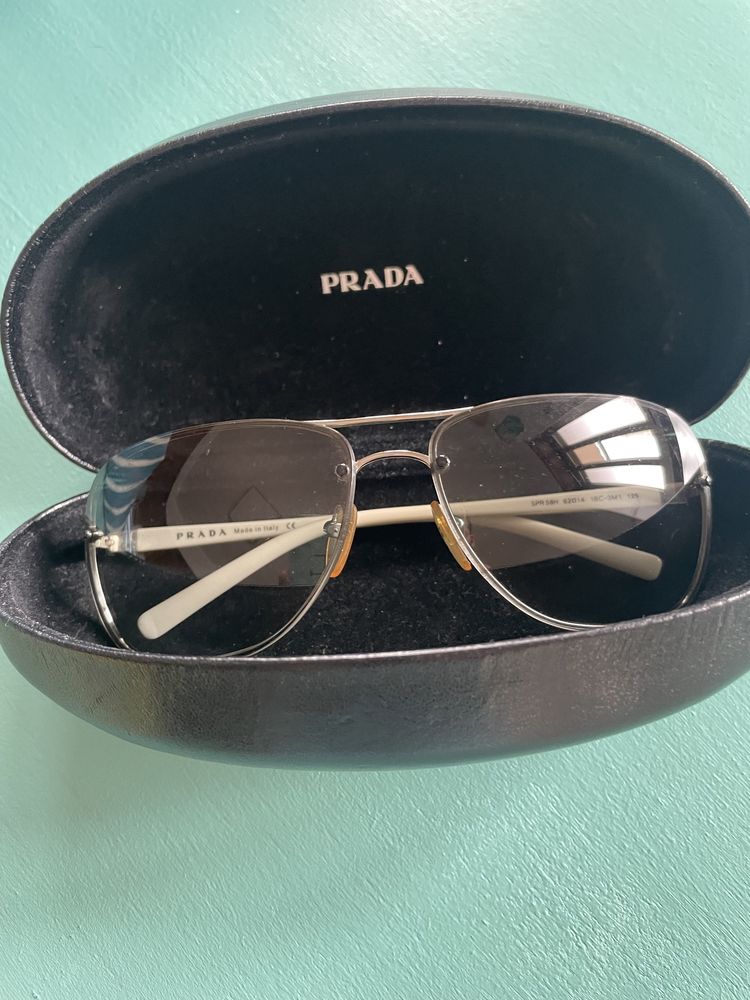 Oculos de sol Prada