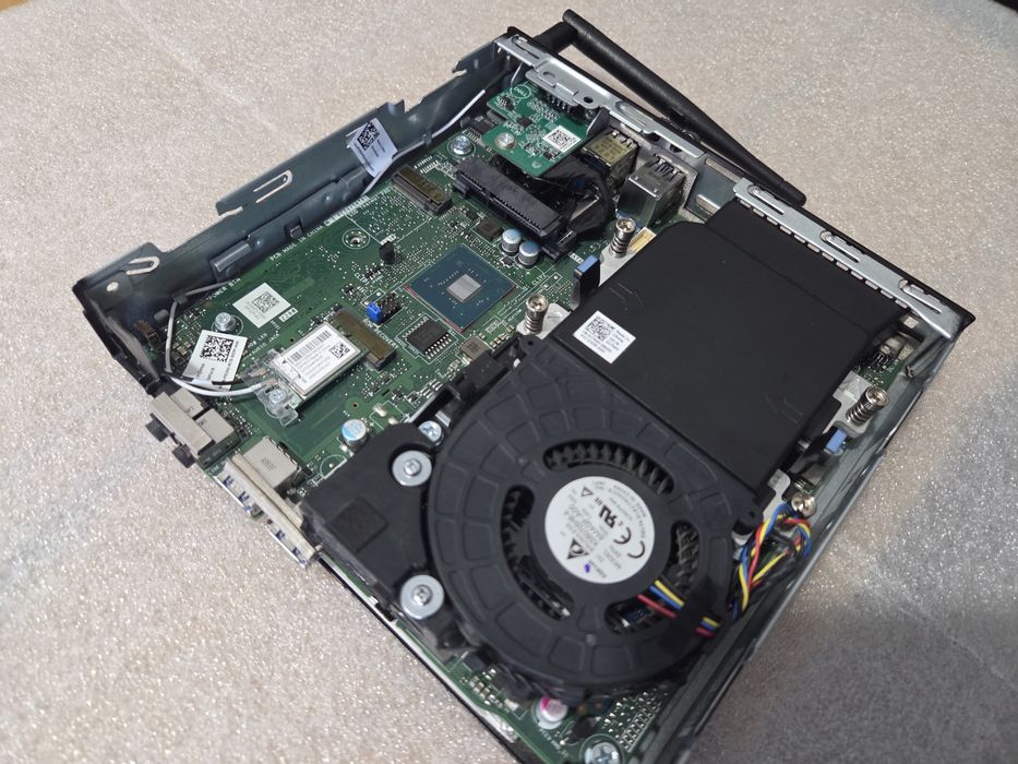 Неттоп, міні комп'ютер DELL OptiPlex 3060 i3-8100T/DDR4 8Gb