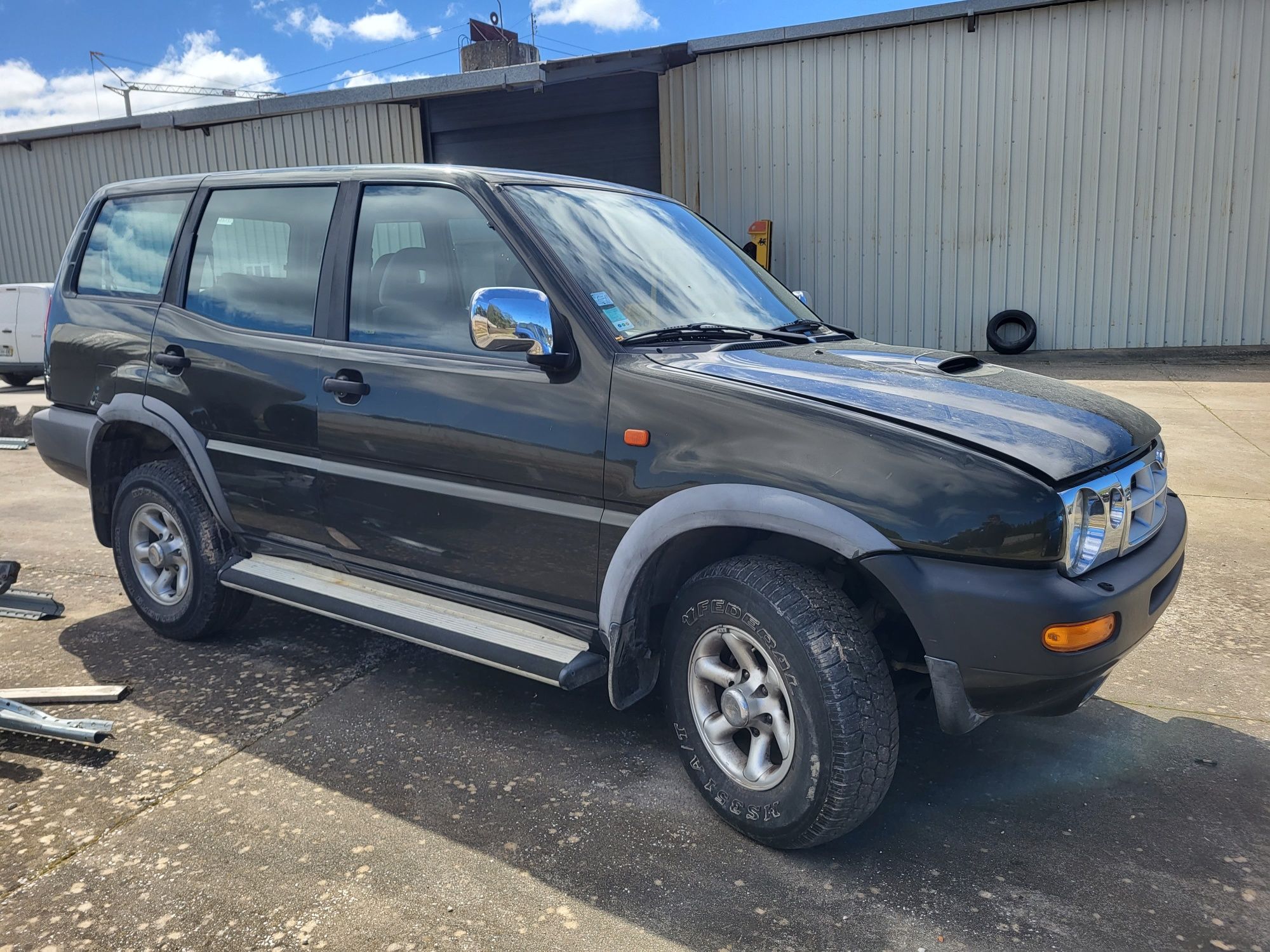 Terrano II  para peças