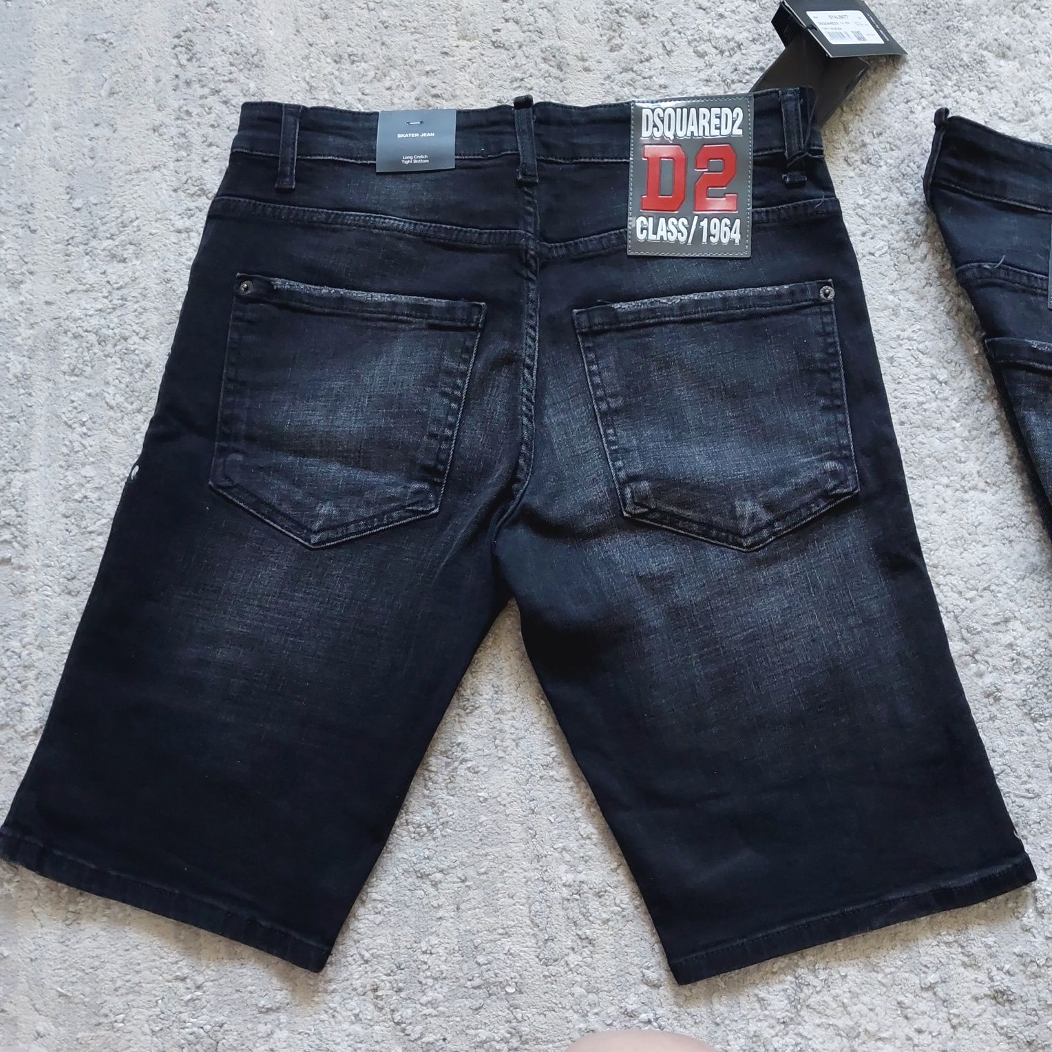 WYPRZEDAŻ Spodenki jeansowe Dsquared2 Dsq2 44,46,48,50,52,54,56