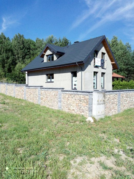 Nowy budynek nad jeziorem Szkotowskim