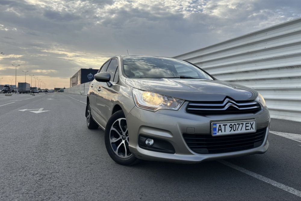 Citroen  c4 2012.