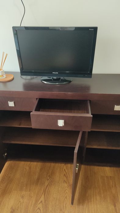 Sapateira em madeira castanho chocolate