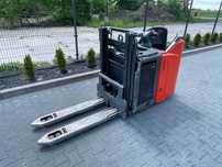 Paleciak elektryczny Linde L 12 SP, 2015 rok, 2 tony, widlak podwójny