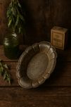 Stara cynowa patera vintage – dekoracja rustykalna