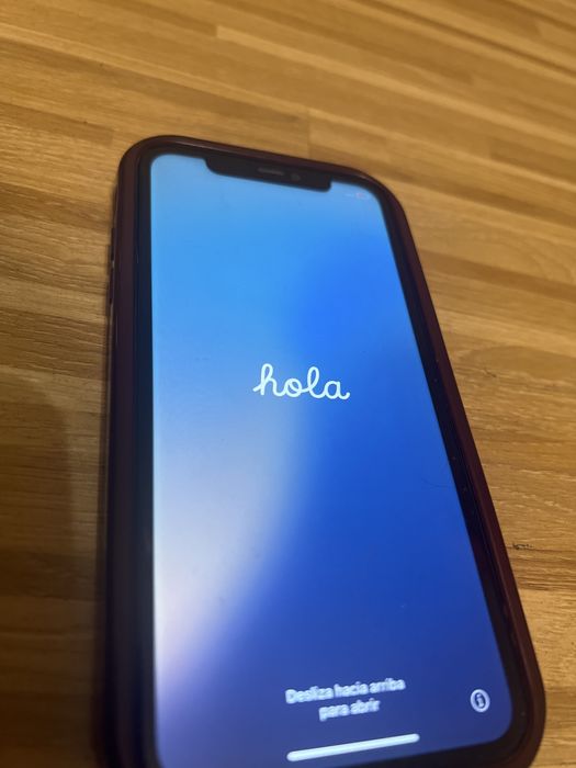 Telefon iphone 11.