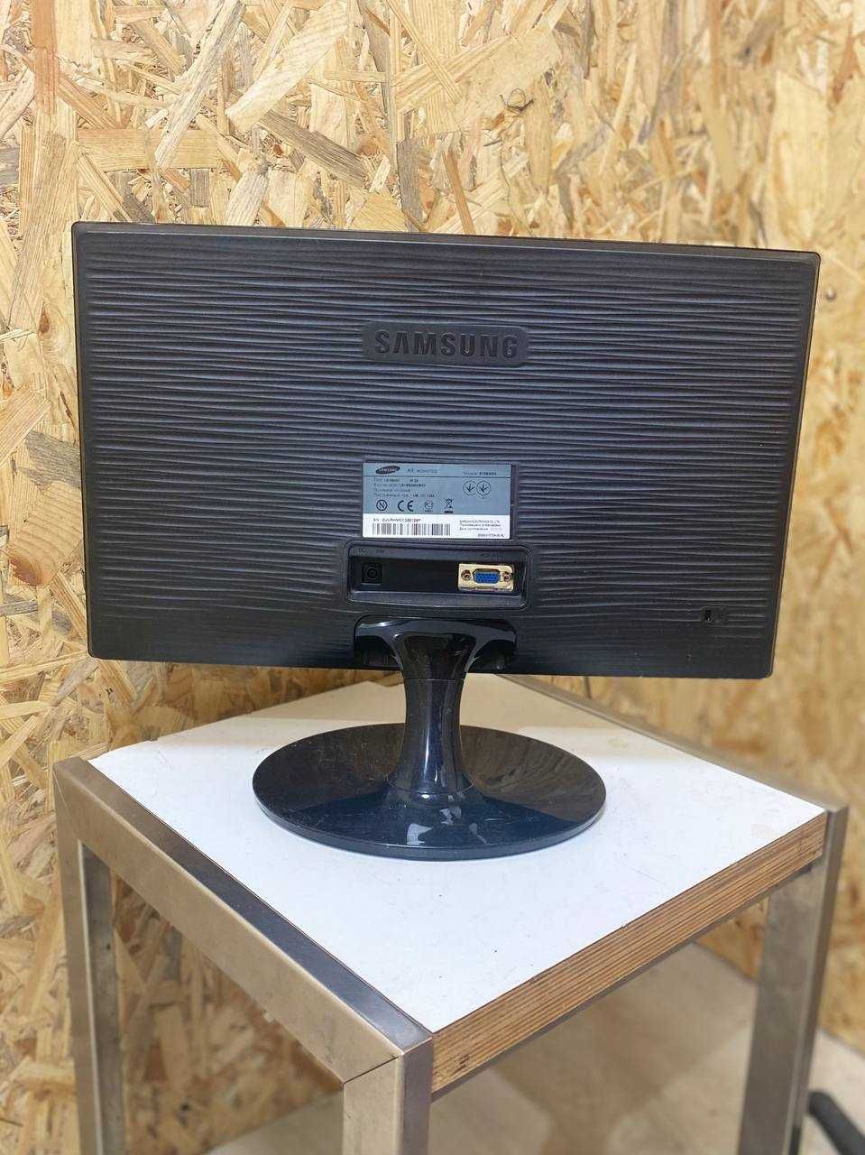 Монітор Samsung SyncMaster S19B300 б\у