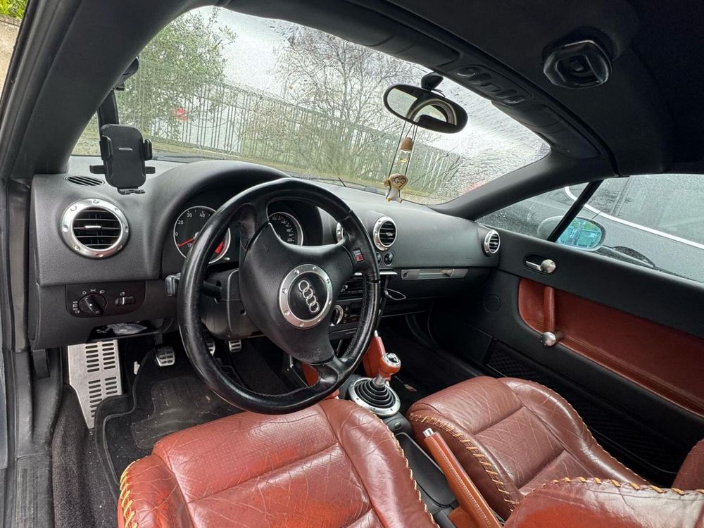 Audi tt modelo basebol