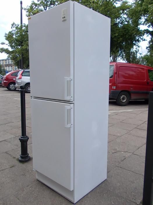 Zamrażarka Elektrolux 60/180/60 A klasa 270 litrów gwarancja dostawa